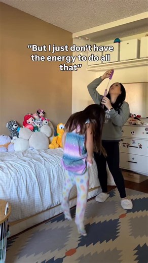 Laura Petix | Neurodivergent parenting on Instagram: "I’m with you… I wish getting them dressed or into the tub or literally ANYTHING would just be as simple as asking them to do it and then *tada*, they do it! Wouldn’t that be great? Maybe that’s the way it works for some people, but the families I work with have kids who have more dysregulated nervous systems and require a little more finesse and TLC to get going. So that means leaning into your playful side, taking a few extra minutes to make