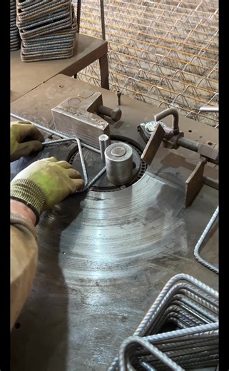 ع أنواع و أحجام الكادرات و دوبل كادر ✨🏗️ مرحبا بكم … لقد آذن رمضان برحيله، اللهم تقبل منا إنك أنت السميع العليم 🤲🏻🤍. #البناء #geniecivil #مهندس #الحديد #الجزائر