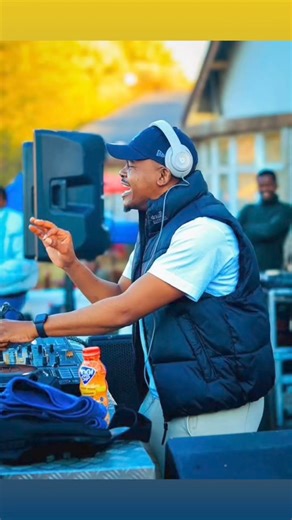 Do what you love & love what you do🙂🙌🙏👑 We are the Young Nation #YoungGetTogether | Dj Young