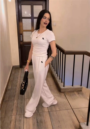 🫴🏻🖤….@🅽🅰️🅰️🆉 🅺🅷🅰️🅽