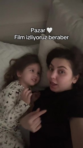 Pazar Film İzliyoruz Birlikte — Evde Film Önerileri