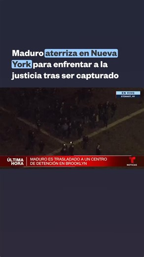 🔴Las primeras imágenes de Nicolás Maduro a su llegada a la Base Aérea de la Guardia Nacional Stewar en Nueva York. Maduro fue capturado junto a su esposa, Cilia Flores, la madrugada de este sábado en Venezuela durante una operación militar de EE.UU. y trasladados a territorio estadounidense donde deberán enfrentar la justicia por cargos criminales. 🔗 Más detalles en el link de la BIO. | Noticias Telemundo