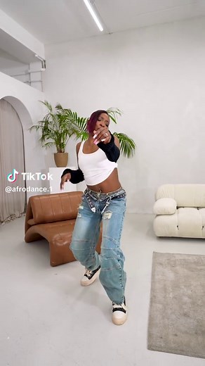 Yeyyy, yo 💃🏾 @Leah Taré ✰ (DC: @kgotso_rsa_) #afrodance #amapiano #amapianodance