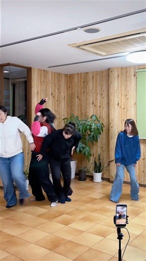 【Tutorial】Param-Pam-Pam Dance Challenge💃💃💃