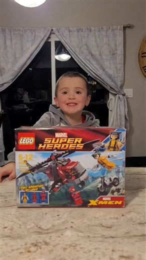 LEGO - Marvel X-Men Wolverine's Chopper Showdown (6866)