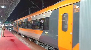 102K views · 3.8K reactions | Bhagalpur - Howrah Vande Bharat Inaugural Special Express reaching Howrah station. #VandeBharatExpress #RailInfra4Jharkhand | Eastern Railway Headquarter | Facebook