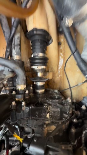 2014 gti sucked up a rope and damaged the carbon seal. Nothing we can’t handle, all parts in stock for the repair. | FAST MARINE