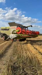 81K views · 719 reactions | Live with the Walters harvesting Barley in the CLAAS 7500 lexion combine harvester #britishfarming #harvest2024 | Pro Horizon Farming Content | Facebook