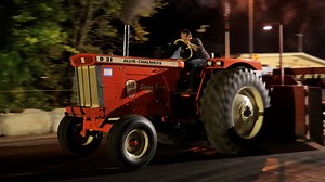 67K views · 727 reactions | Tractor Pulling 2022: D 21 Allis Chalmers. Blacktop Pulling | Farm Stock Tractor Pullers | Facebook