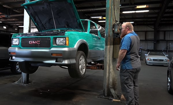 Here's Why You Should NEVER EVER Buy a Cheap GMC Typhoon: FAIL