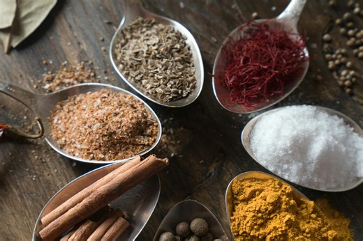 Coupe-faim naturel, cette poudre orangée que l'on a tous dans notre cuisine brûle les graisses efficacement