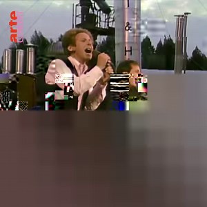 89K views · 2.3K reactions | Aus zwei Stimmen wird eine. ✨ Der unverwechselbare Klang von Simon & Garfunkel hat mit Hits wie “Mrs. Robinson”, “The Sound of Silence”, “Bridge Over Troubled Water” ganze Generationen geprägt. 1981 im Central Park trat das Duo nach langer Pause wieder gemeinsam auf. so.arte/Simon-Garfunkel_Konzert | ARTE Concert | Facebook