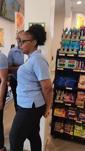 Free prints from 10am to 12 today for Mother's Day at Fresh Market! | Ambo Visuals