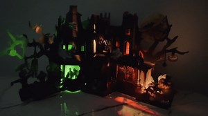 Pop Up Halloween Card, Jumbo Musical Light Up Spooky Castle Card with Sound | 3D Large Accordion Haunted House Design, Paper Happy Halloween Party Decoration with Envelope, Halloween Gifts for Boys Girls