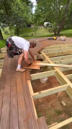 What do u think? From simple fixes to major makes—follow for daily DIY inspiration! 🛠️🌟 . . . #CraftingCommunity #woodworking #tools #maker #DIYProjects #woodworkingforall #woodworkingskills #woodworkingcommunity #Ideas #crafts #CraftingCommunity #workshop #woodencraft #diy