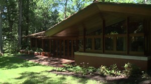 He changed the way we live. Tonight we get a tour inside the Zimmerman House...Manchester’s Frank Lloyd Wright designed home at the Currier Museum of Art. Watch this preview: Plus, a look inside the New England Innovation Center. Helping to get startup businesses off the ground. Join us at 7:00. http://bit.ly/2uyExCR | NH Chronicle