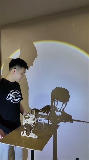 Master Zhou Shen's Artistry: The Enchanting World of Shell Light and Shadow