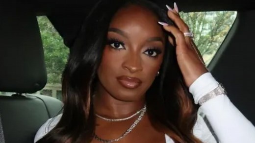 Simone Biles reps NFL husband's number in stunning snaps after Chicago Bears win