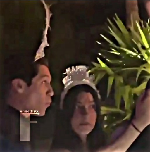 ❤️‍🩹 @Chase Hudson @charlidamelio #chachacha #chacha #charlidamelio #chasehudson #lilhuddy #inthemiddleofthenight #happynewyear #2022 #love #fypシ #fypdongggggggg