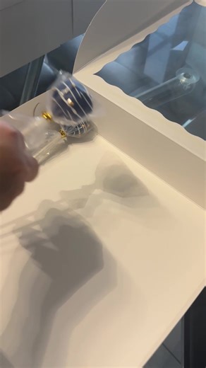 Packing royal blue cake pops for a bday party #dessertdiary #cakepop #fyp