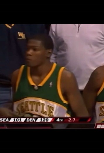 Kevin Durant's Memorable Rookie Debut in Seattle