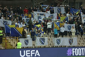 Navijači BiH i Mađarske zajedno skandirali sramotnu parolu - Jabuka.tv