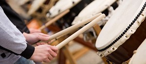 Pourquoi la musicothérapie soigne les ados - Psychologies.com