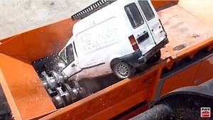 MACHINE DESTROYS EVERYTHING