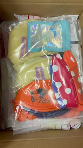 Beach ball & balloon order 🥰