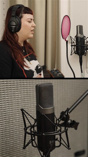 This large-diaphragm condenser captures sound with pristine detail, then transforms through Slate’s Virtual Microphone System — giving you access to vintage tube classics, modern condensers, and everything in between. Clean on its own, magic with software. ✨ Highlights: 🎚️ Large-diaphragm condenser mic 💻 Works with Slate VMS software 🔊 Access to legendary mic models ⚡ Low noise, high SPL handling 🛠️ Solid all-metal construction Built for creators who want flexibility without compromise, the 