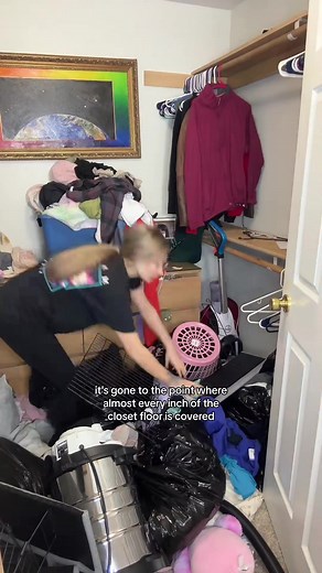 Yes, I have waaay too much stuff but we are getting rid of it! 🥲 #cleaning #CleaningTips #tips #momlife #reels #skills #home #decoration #homedesign #trend #design #cleaningtiktok #fblifestyle #fbreelsfypシ゚ #fbreelsfypシ゚viralシ #reelsfbシ #reelsvideo #cleaning | Guillem Riveros