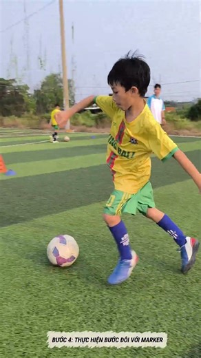 5 bước tập luyện để thực hiện thành thạo kỹ thuật Step Over như CR7 Ronaldo. #football #bongda