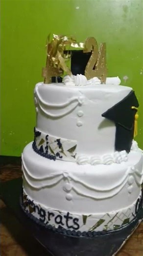 simple graduation cake #cake #viral #cakedecorating #howtomakecakecreamathome