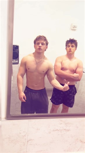 js two dudes kissing @matthias