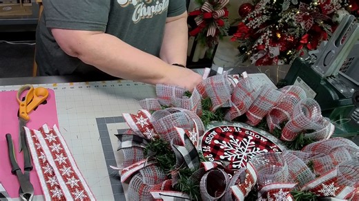 Buffalo plaid is still a great choice for your holiday designs, y'all! Let's join Coach Julie as she makes another stunning winter design -- this one featuring the classic red & black buffalo plaid. Pro Tip: You can mix buffalo plaid with other textures and patterns - it pairs well with neutrals, metallics, natural wood, and cozy textures to create an elevated look. | Southern Charm Wreaths