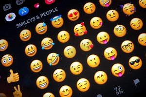 View 26 Emoji Faces Meaning