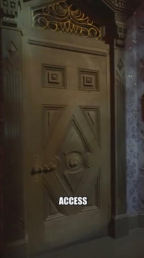 The Unmarked Door Behind Disney’s Haunted Mansion Queue