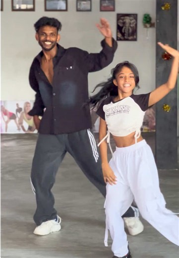 _Shanu_Thenuwara_ (@_shanu_thenuwara_)’s videos with original sound - _Shanu_Thenuwara_
