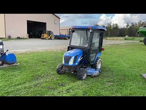 Lot 21 New Holland TZ25DA Comact