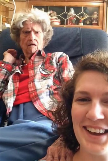 Funny grandparents 😭😭#funnyvideos #grandmasoftiktok #grandparentsbelike #kids #funnytalk #oldestchild #relatable #familyvibes #fypシ