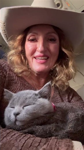 My Cat’s First Flight ✈️🐾 Traveling on Southwest Airlines with an Adventure Cat