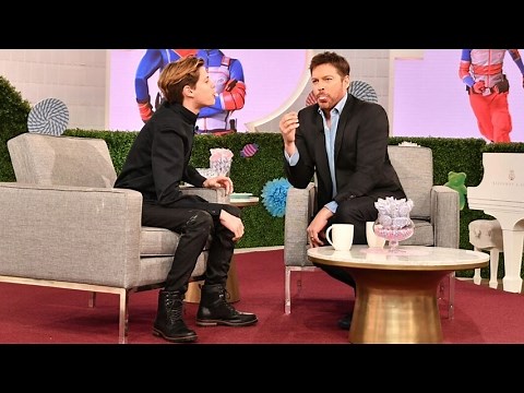 Nickelodeon Star's Bubble Blowing Secret