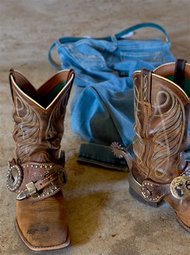 Red (@farming.red.bush)’s videos with original sound - Red