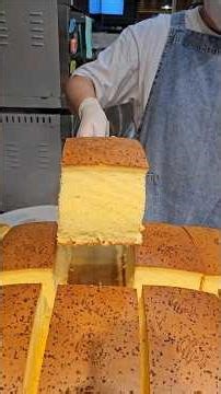 The famous Giant Castella cake you have to try in Thailand / 태국 가면 꼭 먹는 대왕 카스테라