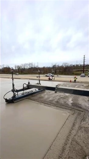 Advanced Concrete Finishing Machine | Concrete Laser Screed Machine Explained | #Concrete #Shorts