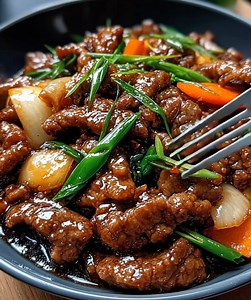 🥩🧅 Sauté de Bœuf Chinois aux Oignons Recette Dans le premier Coʍmеոτaire👇👇 | Recette Famille