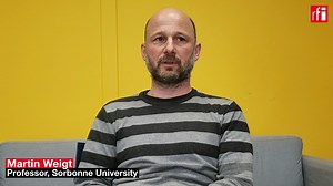 A team of researchers from the Institut de Biologie Paris Seine (IBPS) at Sorbonne University in collaboration with the University of Lausanne, has used machine learning techniques to predict the probability of new mutations appearing in SARS-CoV-2, the virus that causes Covid-19. https://rfi.my/8AYI.f | RFI English