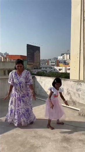 adi adiya 💃🏼💃🏼💃🏼#adiadiya#rowdyvarnika#pottalamuttaye #tamil#nithyamenen #tamilsong