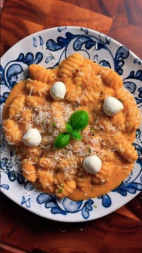 Roasted tomato pasta therapy 🍅