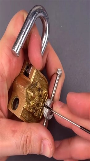 Indian “Shiva” Lever Padlock Picked #lockpick #lockpicking #picklock #locks #lockpicker #fyp #padlock | Picking Locks